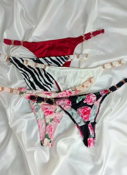 Lot de 5 strings Victoria S