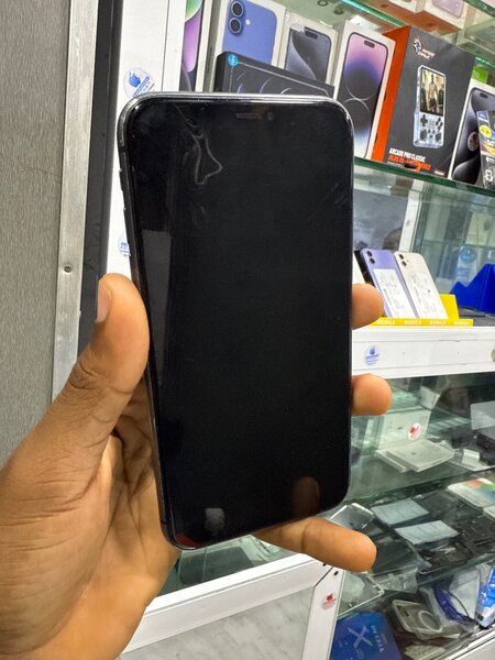 iPhone 11 simple occasion propre