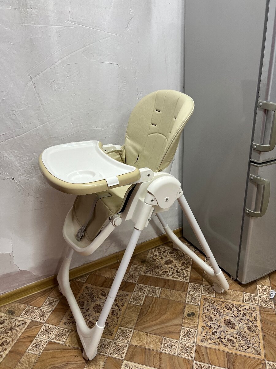 Стульчик для кормления детей