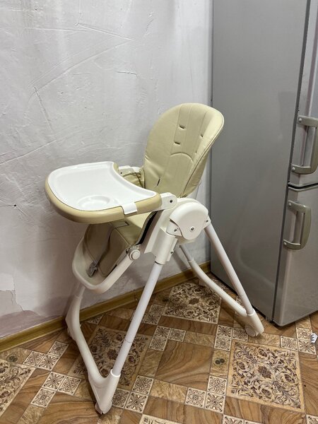 Стульчик для кормления детей