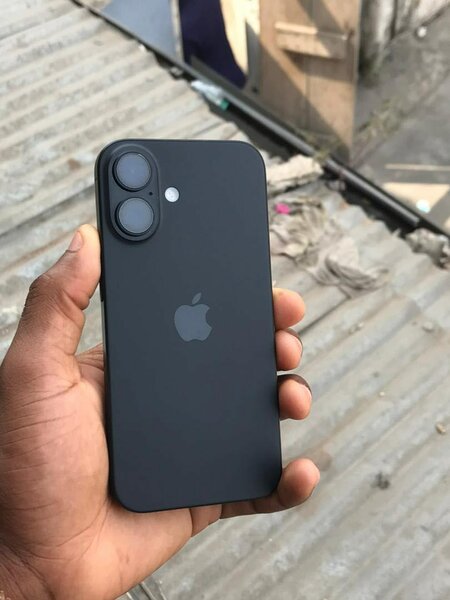 iPHONE  16 128GB 100%BH CC:28 eSIM LOCK TO ATT CLEAN AVAI