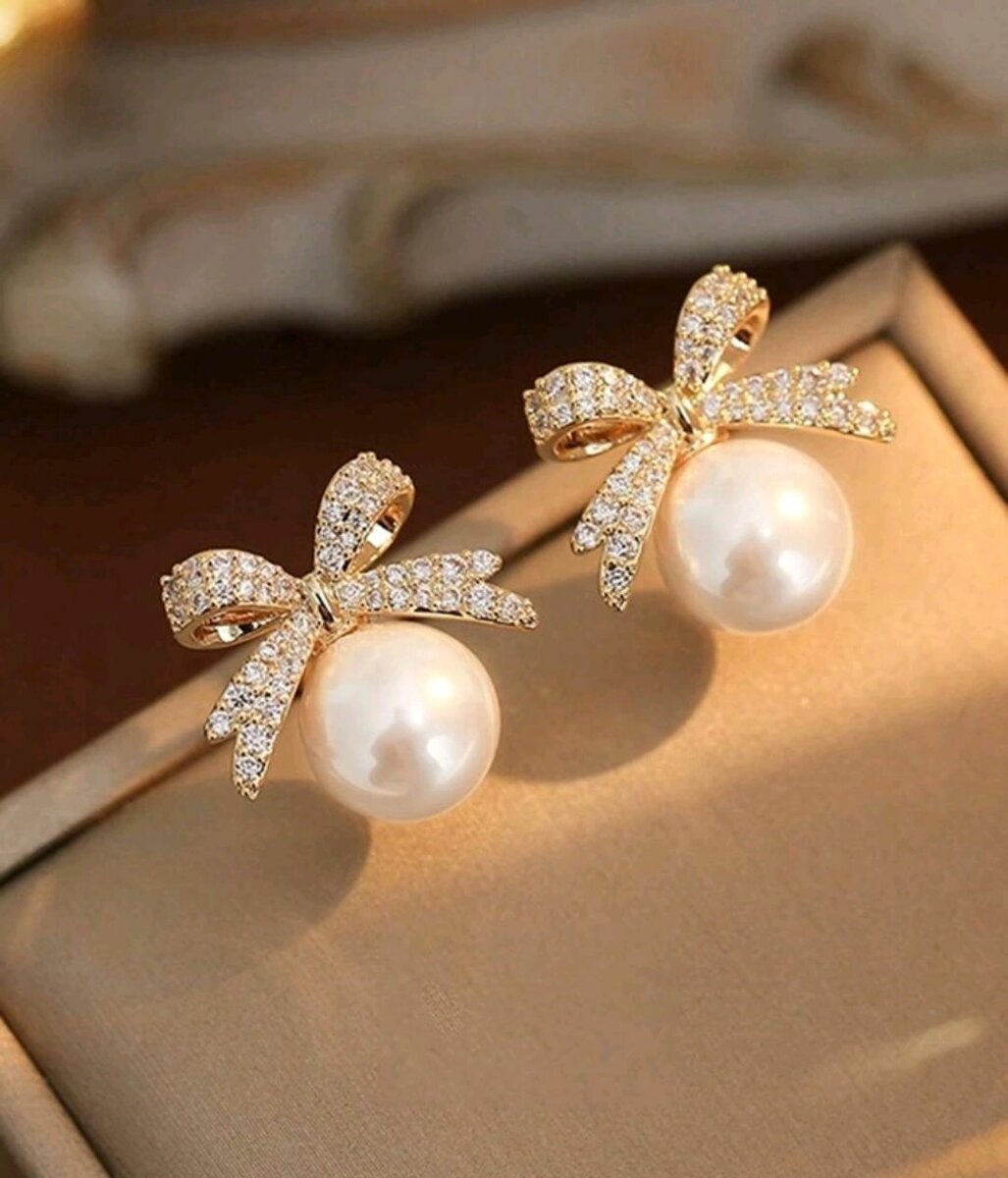 Earrings and Gold necklace