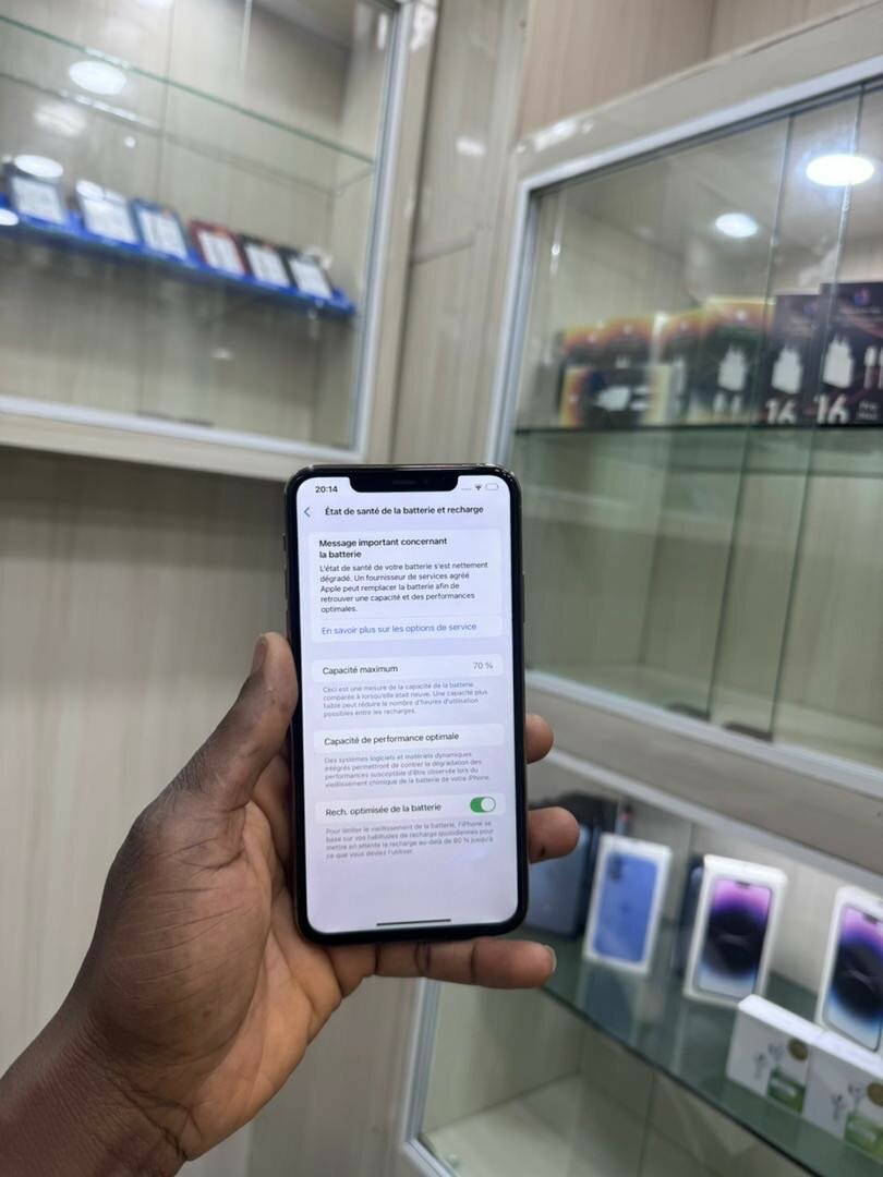 Phone 11 pro max 256giga