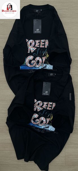 T-shirt Graphique "Breezy Cool"