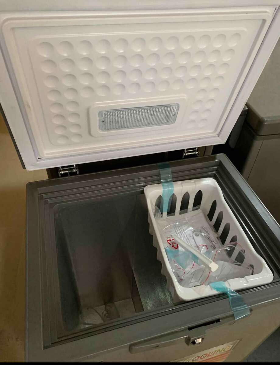 Congélateur coffre compact