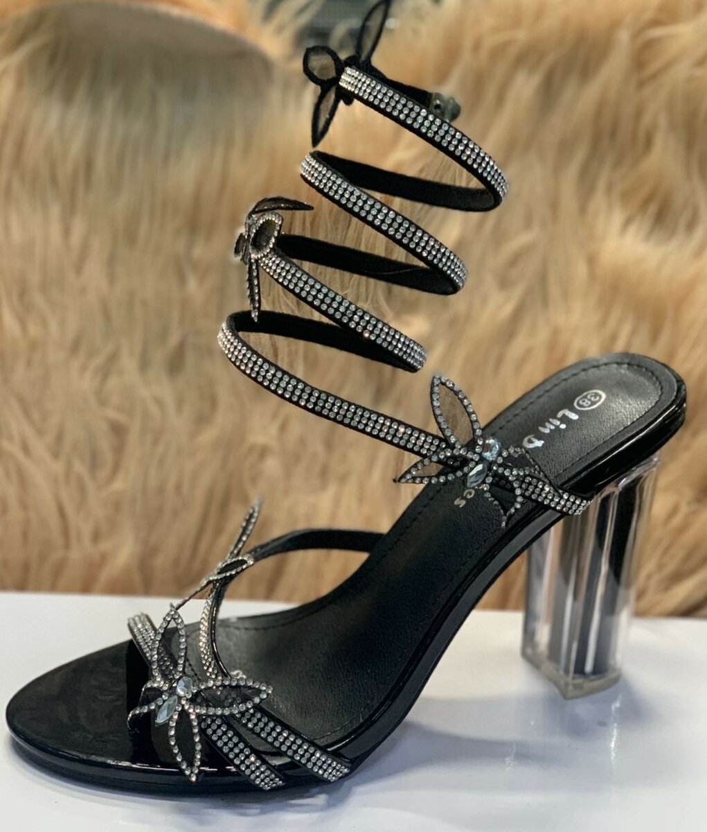 Sandales à talon papillon