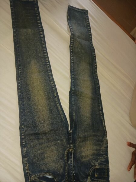 Jean bleu foncé délavé