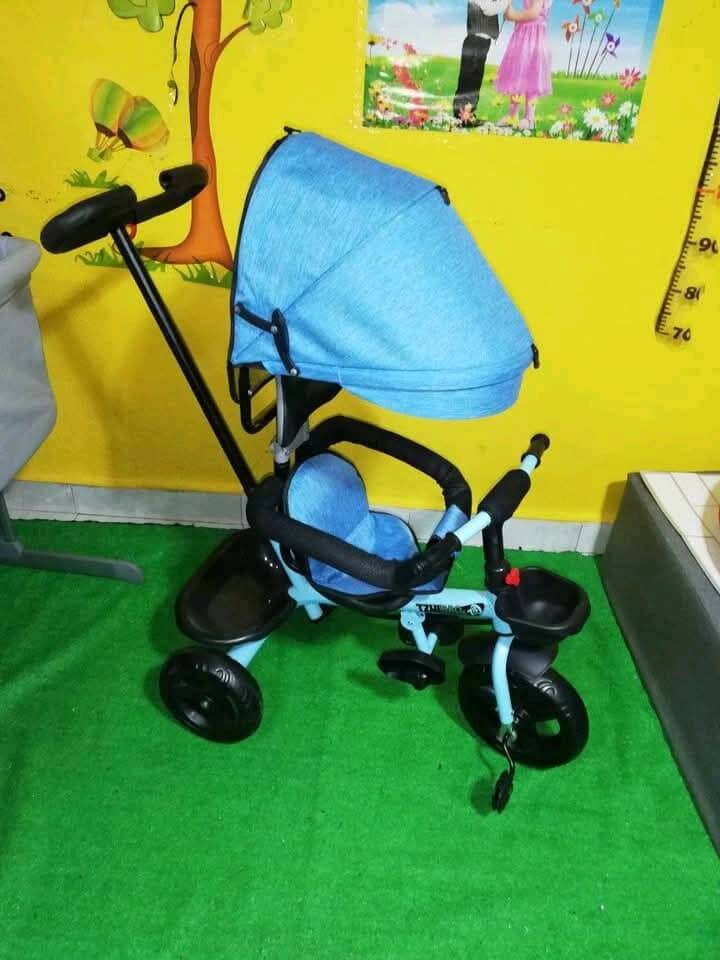 Tricycle pour enfants ajustable