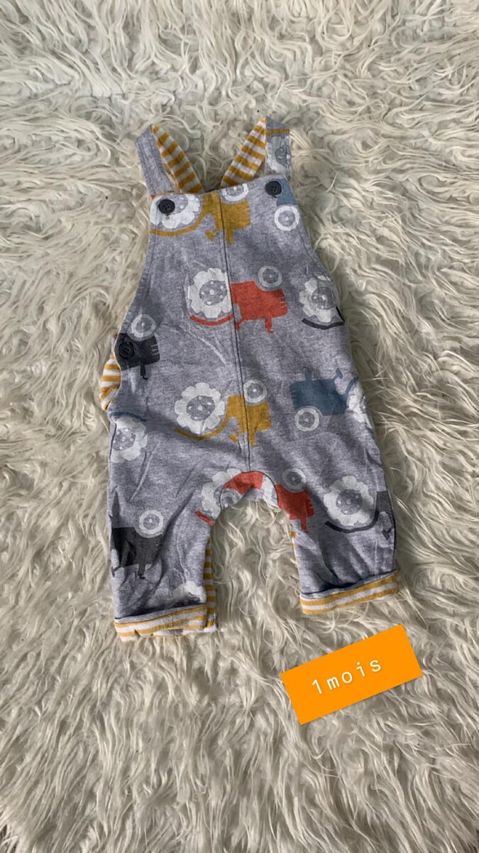 Salopette pour garçon, grise avec motif