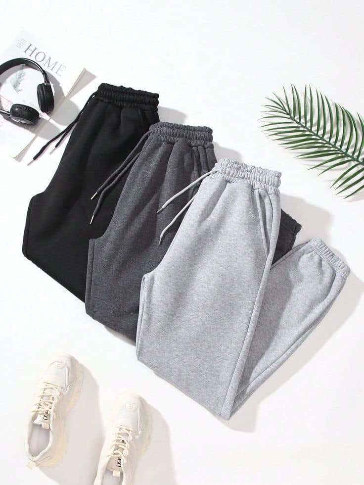 sweatpants made of thick cotton