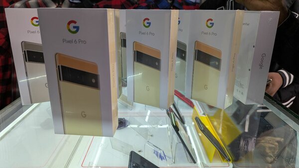Google pixel 6pro boxed