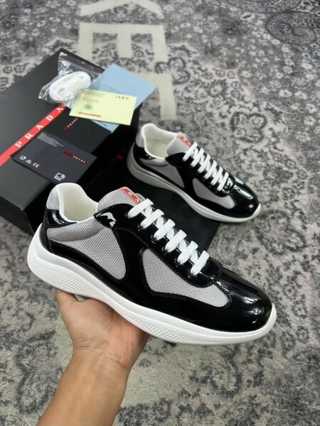 Prada Noires Brillantes