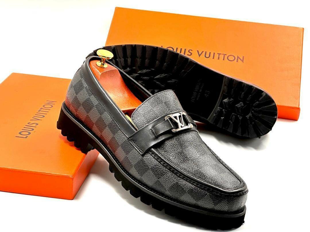 Loujs Vuitton Classic Shoes