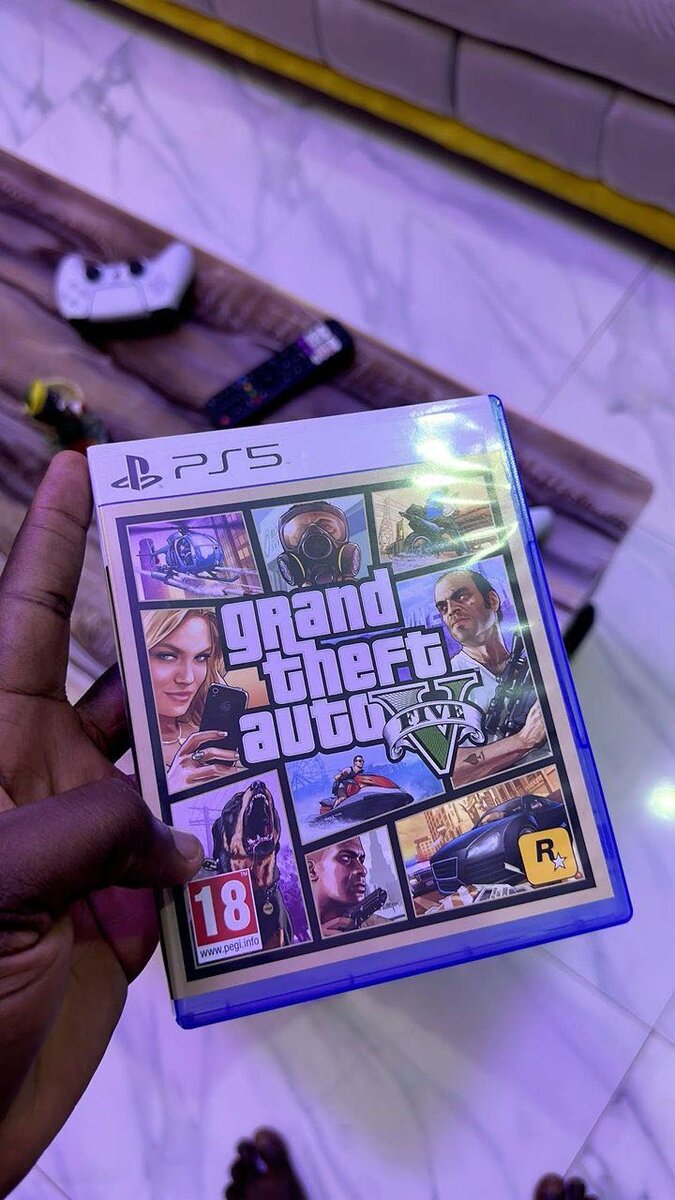 V PS5