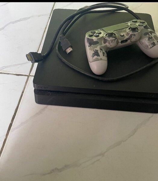 PS4 SLIM