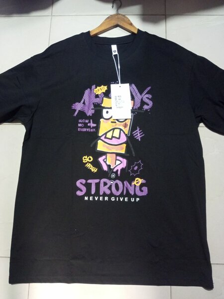 T-shirt graphique homme fort