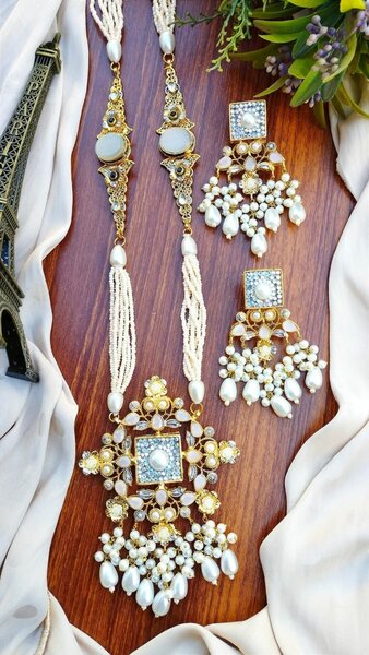 Ladies wedding set necklace and earrings