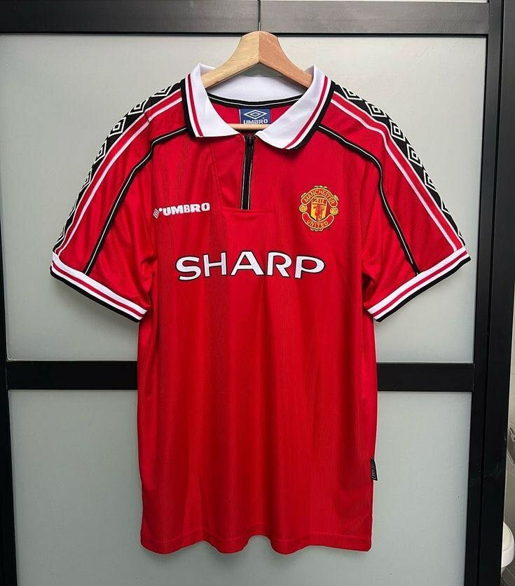 Maillot de football Umbro rétro