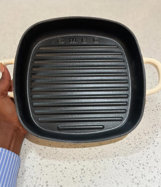 SMEG grill pan, square, cast iron, non-stick coating, light handlesч