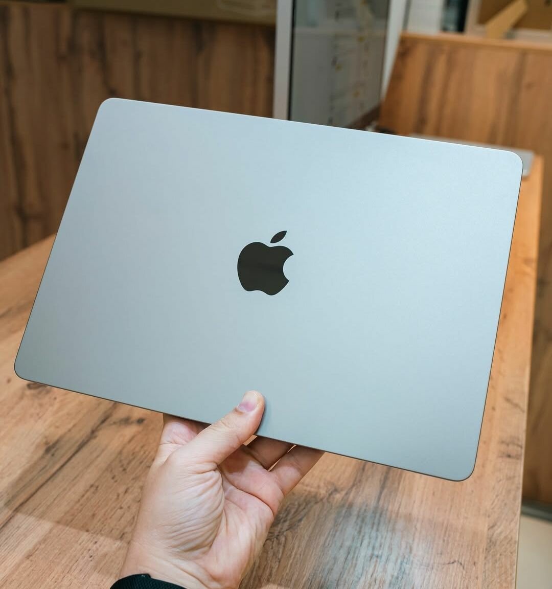 APPLE MACBOOK AIR 2025