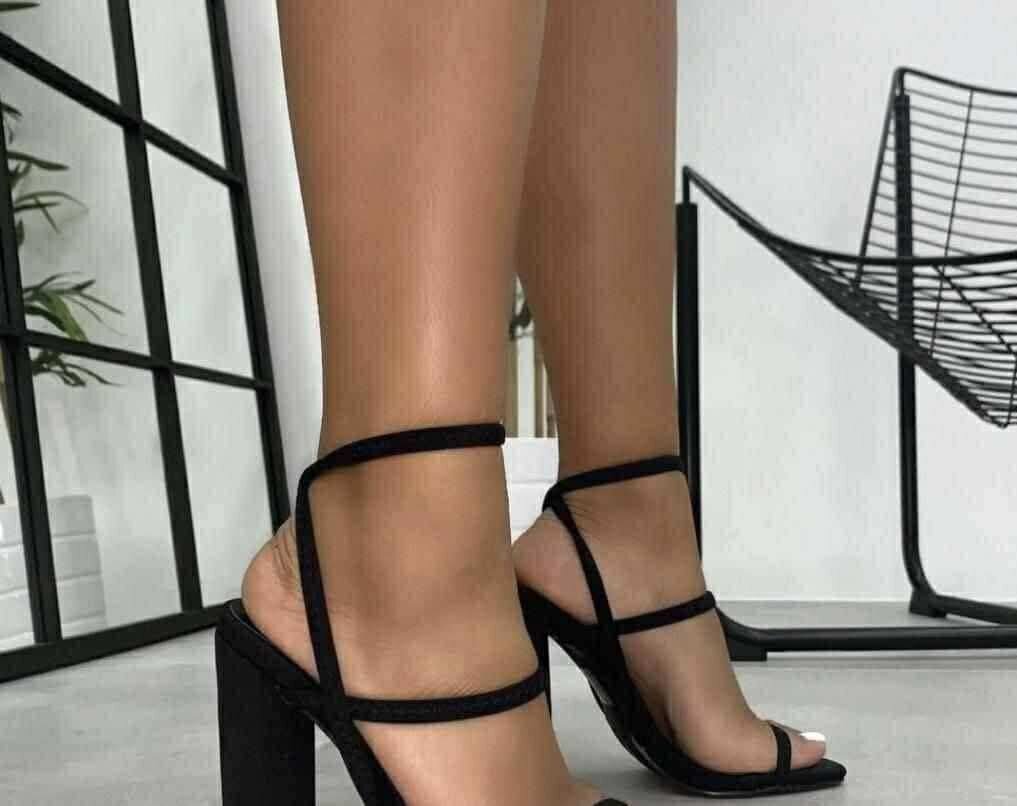 Paire de talons femme