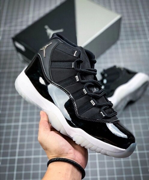 Air Jordan 11