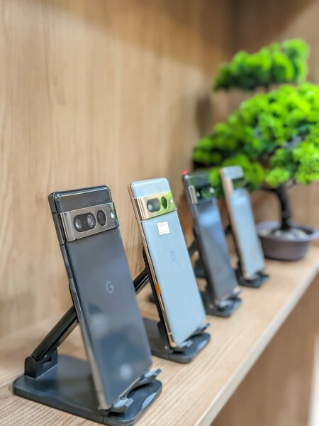 Google pixel 7pro 5G. 128gb 12gb RAM