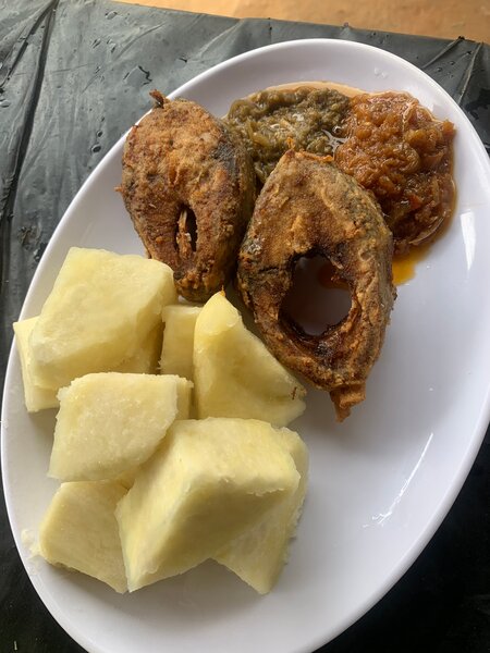 Assiette repas africain varié