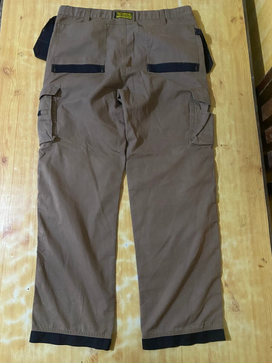 Pantalon cargo Authentic Wear