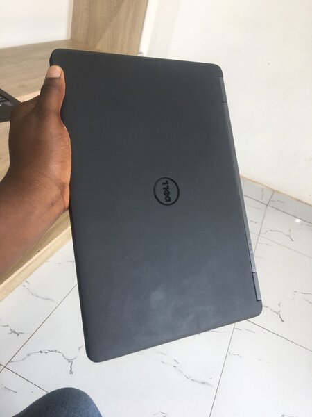 Dell Latitude E7250