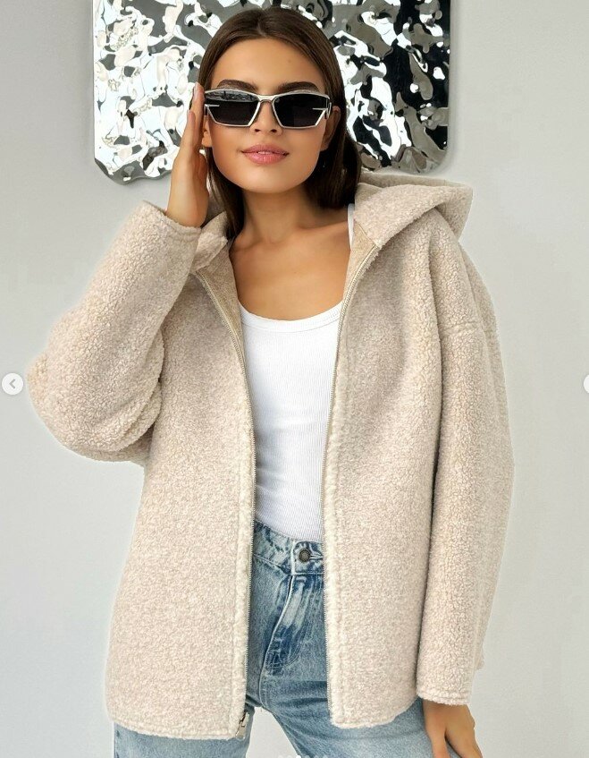 Красивая женская двухсторонняя куртка 