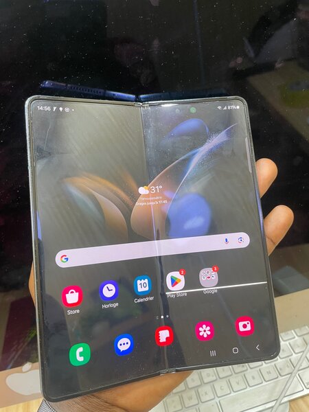 Samsung Zfold 4 256gb tache sur écran