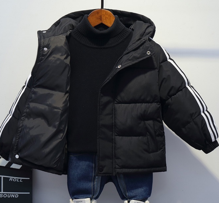 Стильная и удобная детская спортивная куртка – идеальный выбор для активных малышей! 🏃‍♂️💨