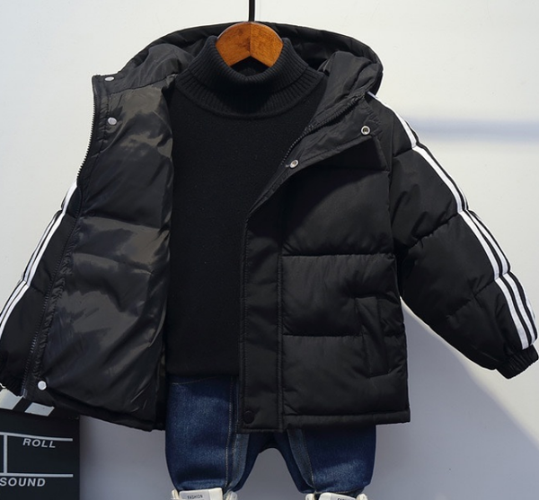 Стильная и удобная детская спортивная куртка – идеальный выбор для активных малышей! 🏃‍♂️💨