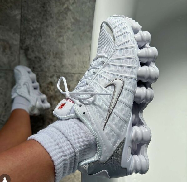 Nike shoxs