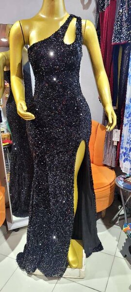 Robe Épaules Asymétriques Pailletée