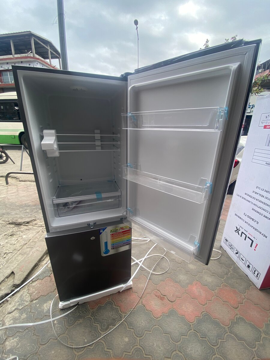 Réfrigérateur double porte élégant