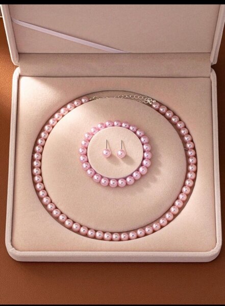 Enchanted _gem_gallery on ig