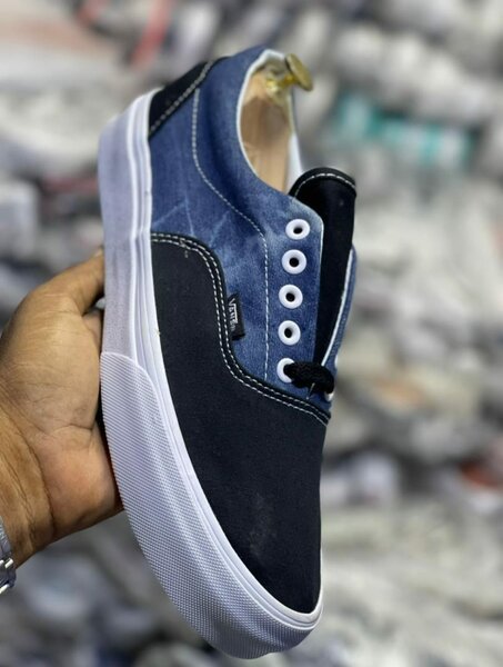 Van's