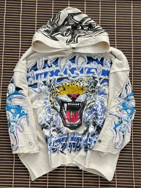 Sweat-shirt à capuche style streetwear