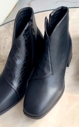 В наличии Демисезонные ботинки- это идеальное сочетание стиля и комфорта. Лаконичный дизайн делает их универсальными. ❤️