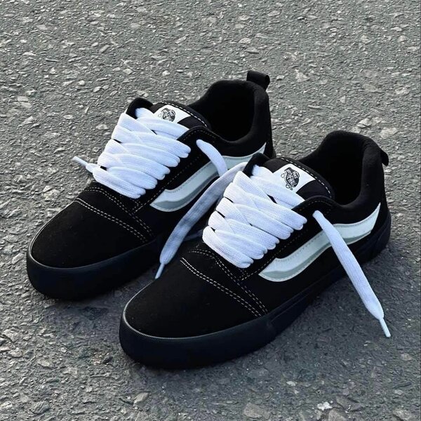 Baskets basses noires classiques
