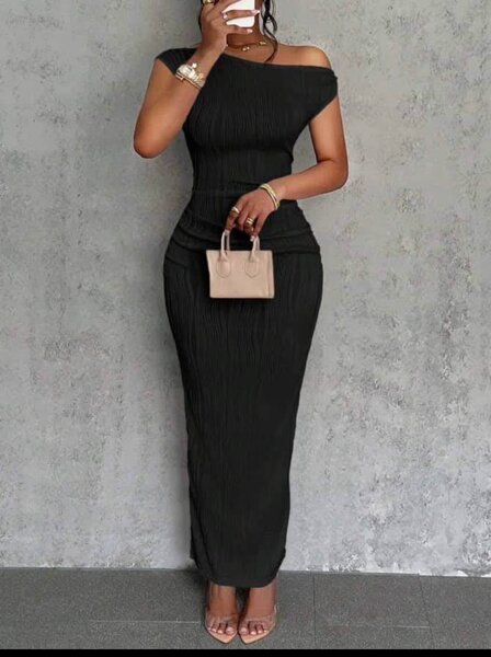 Robe Longue Épaules Dénudées