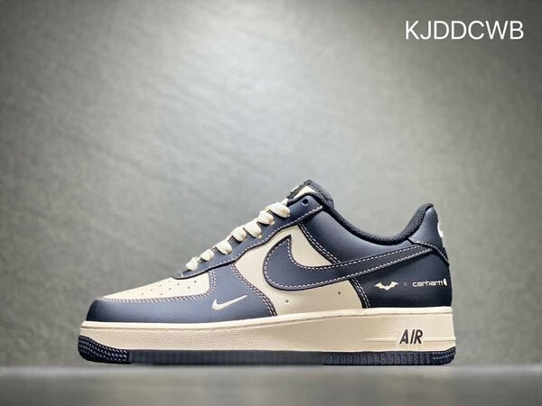 NIKE AIRFORCE CLASSIC