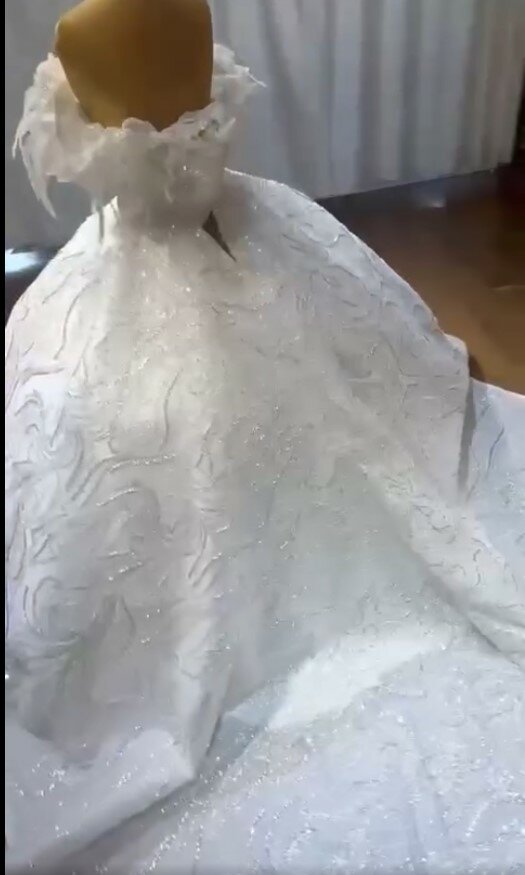 Beautiful and high quality women's wedding dress white