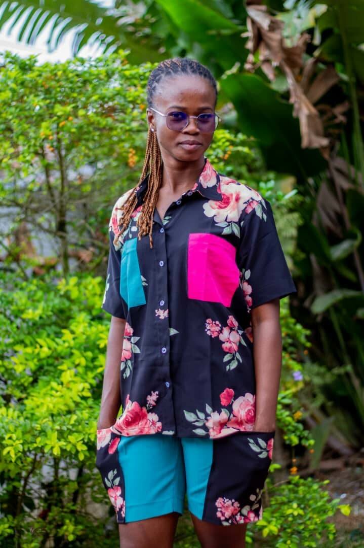 Chemise florale unisexe élégante