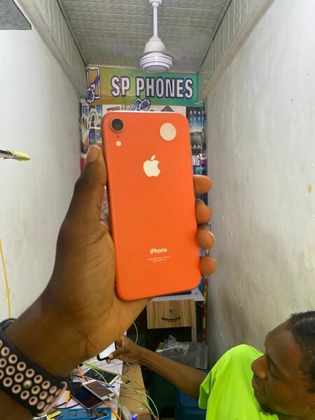 iPhone XR