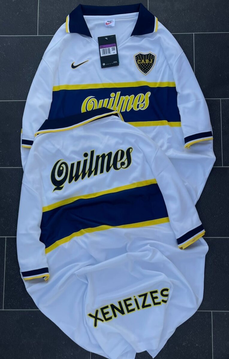 Maillots de football classiques