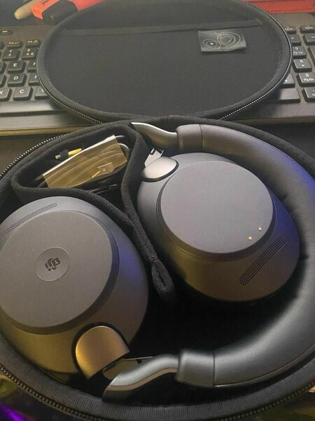 Jabra Evolve2 85 headset