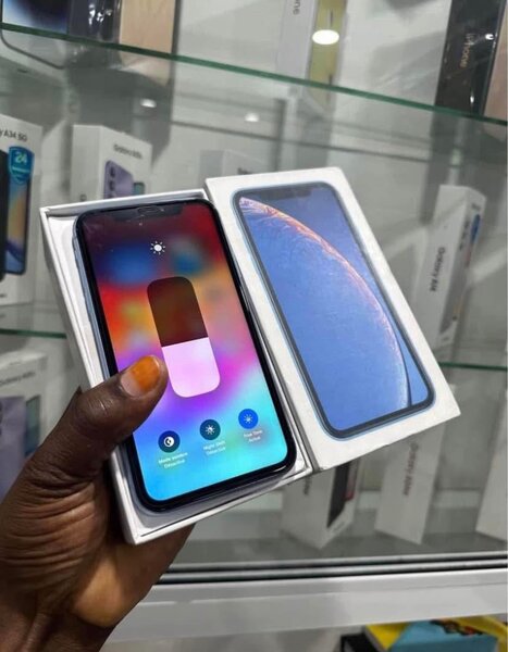 iPhone XR 64Go Bleu